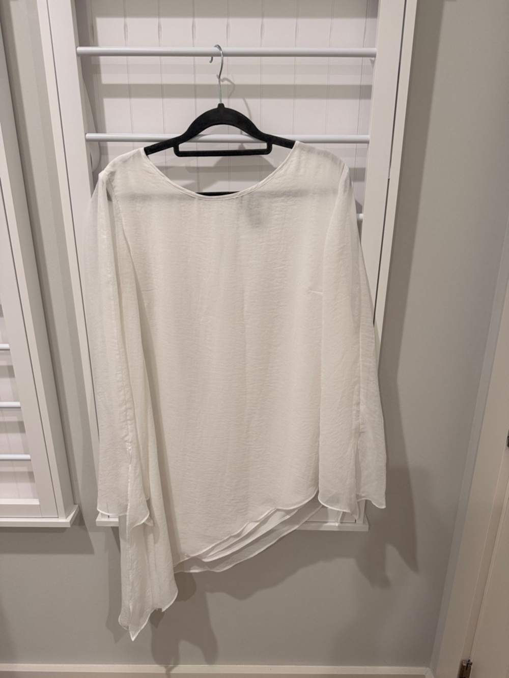 Chico’s Asymmetric White Chiffon Blouse with Flowy Long Sleeves Sz 1